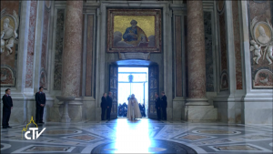 Öffnung Heilige Pforte am 8.12.2015 | © 2015 Printscreen CTV/Radio Vaticana