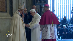 Öffnung Heilige Pforte am 8.12.2015 | © 2015 Printscreen CTV/Radio Vaticana